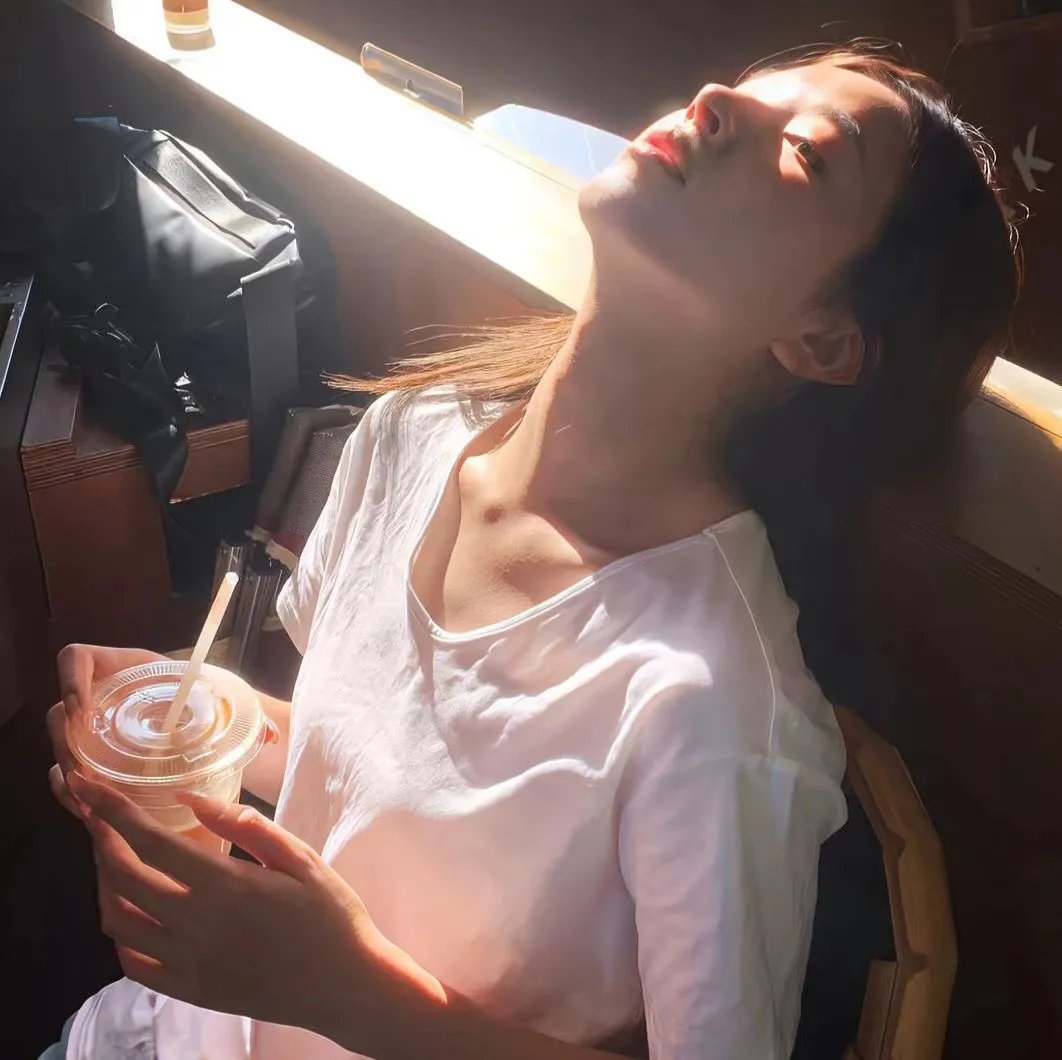 麻烦中的女人